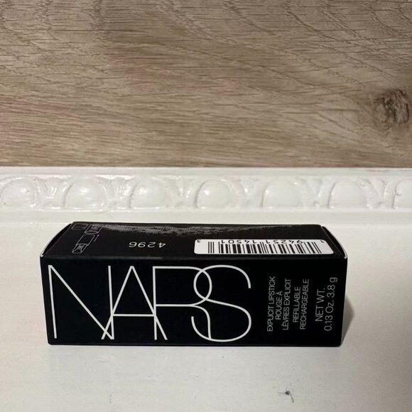 NARS Explicit Lipstick 851 EXHIBITION - 0.13 oz / 3.8 g - Minor Damaged Box - Picture 4 of 7